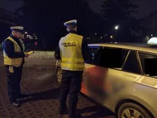 Policjanci skontrolowali w Rzeszowie 93 kierowców przewozów "na aplikację"