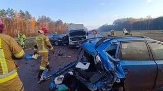 Zderzenie czterech aut na S6