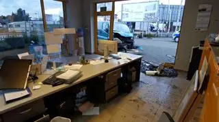 Auto "wjechało" do środka