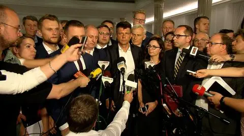 Nie dali nam zgłaszać wniosków formalnych wszystkie poprawki które zostały zgłoszone zostały zblokowane