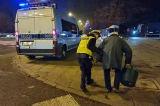 80-latek przez cztery godziny poszukiwał swojej żony na cmentarzu