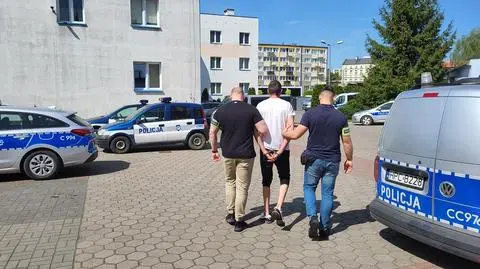 Kierowca wjechał w budynek. Ewakuowano 37 osób
