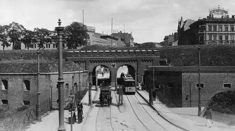 Znaleźli pozostałości Bramy Berlińskiej. Strzegła dostępu do miasta, tam były pierwsze korki i kwitł przemyt