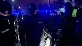 Policja wyniosła uczestników protestu blokujących jezdnię