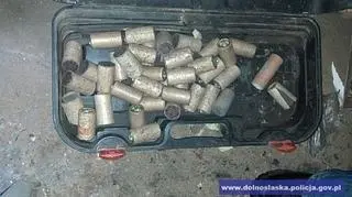 Materiały pirotechniczne w centrum Mirska