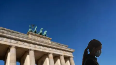 W Niemczech w wyborach do parlamentu RP zarejestrowało się ponad 100 tysięcy osób. Relacja reportera TVN24