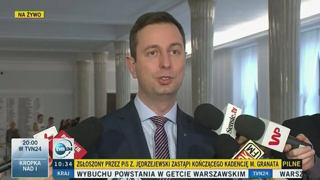 "Prezydent zrezygnował z roli mediatora"
