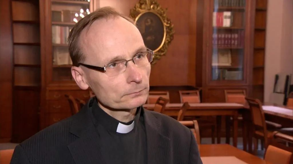 Ks. Kobienia: biskup czyta z kartki tylko w bardzo wyjątkowych sytuacjach
