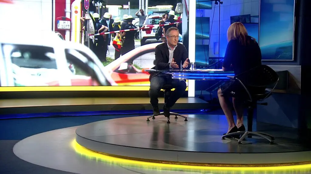 Sienkiewicz: na zjawisko szklanego sufitu nakłada się wojujący islam