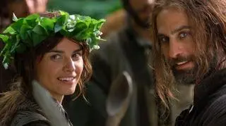 Kasia Smutniak i Raz Degan w filmie "Barbarossa: klątwa przepowiedni", 2009 rok