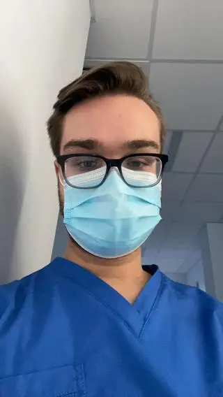 Piotr Nawrot, doktorant na Warszawskim Uniwersytecie Medycznym 