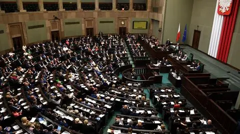 Za ustawą głosowało 240 posłów