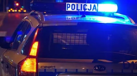 Zakażony koronawirusem rozerwał kombinezony policjantów. "Pluł i kaszlał, grożąc, że ich załatwi"