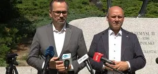 Ludzie Morawieckiego mówią o "kartelu dostępu do ucha prezesa"