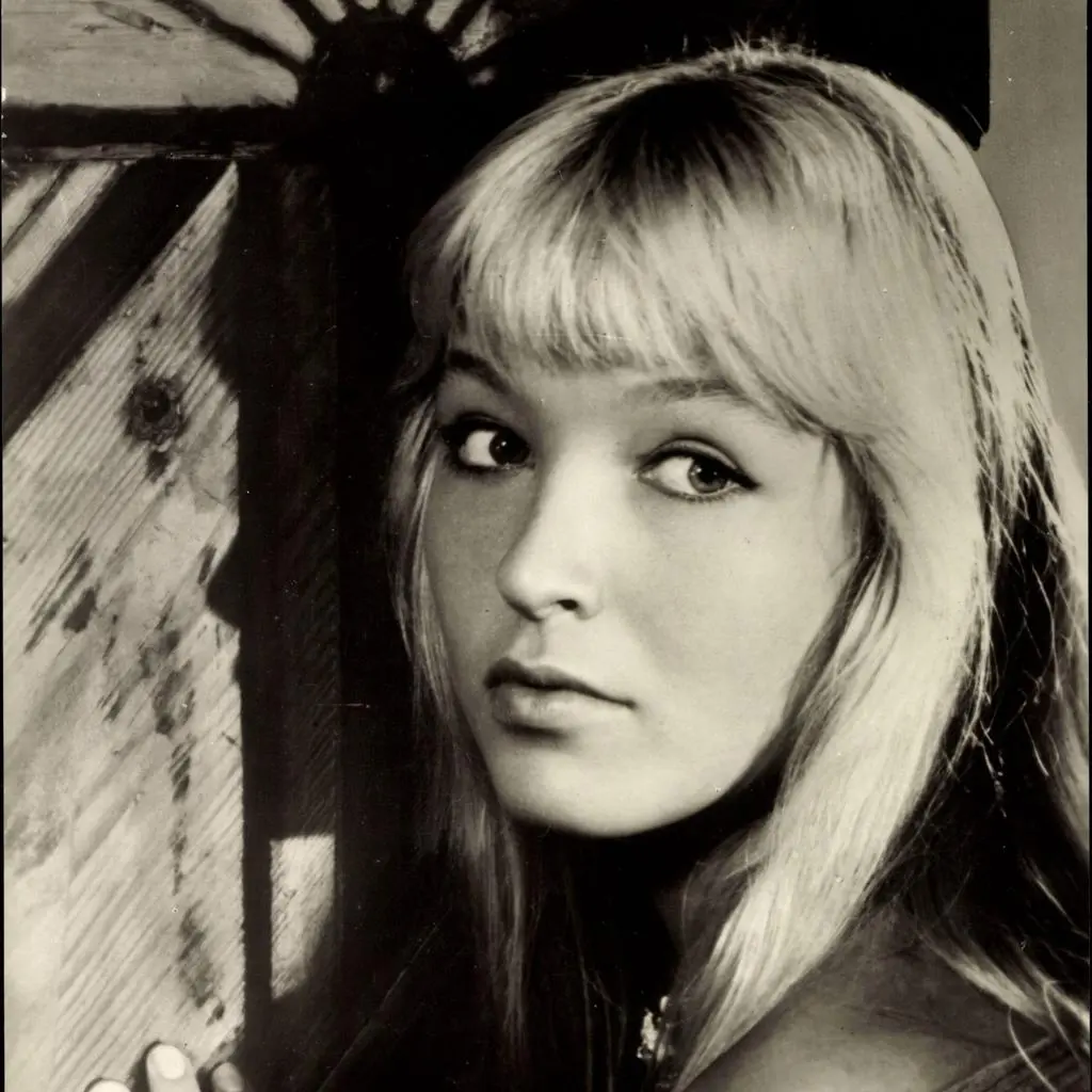Marina Vlady w młodości