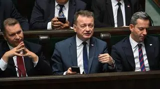 Błaszczak krytykuje generałów. Kierwiński: coś niepojętego