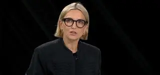 To Kuligowska chciała przekazać Morozowskiemu. Powiedziała mu, gdy spał