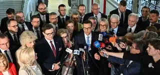 Trzech posłów może jeszcze odejść z PiS? Pojawiają się nowe informacje zza kulis