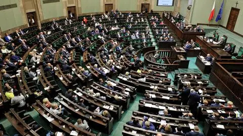 Sejm w nocy z czwartku na piątek uchwalił nowelizację ustawy o KRS