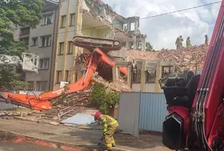 Wypadek podczas rozbiórki budynku przy ulicy Śniadeckich w Kielcach