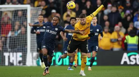 Grad żółtych kartek w wigilijnym meczu. Wolverhampton lepsze od Chelsea