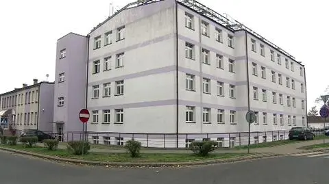 System pokazał wolne miejsca. 82-letni pacjent osiem godzin czekał w karetce na przyjęcie do szpitala 