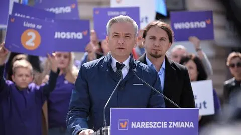 Są odpowiednie paragrafy vs. ścigają niewinną kobietę. Tak Biedroń zmieniał stanowisko