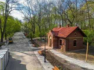 "Domek ogrodnika" w podgórskim parku Bednarskiego