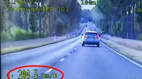 Pędził 204 kilometry na godzinę. Za pośpiech słono zapłacił