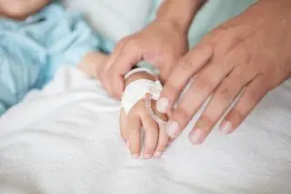 Nowotwory u dzieci rosną jak burza i zabijają błyskawicznie - mówiła w TVN24 profesor Alicja Chybicka z Centrum Onkologii Dziecięcej "Przylądek Nadziei"