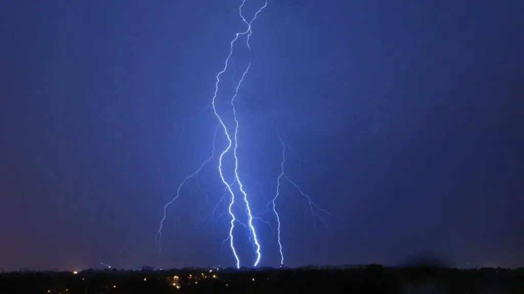Wyładowania atmosferyczne