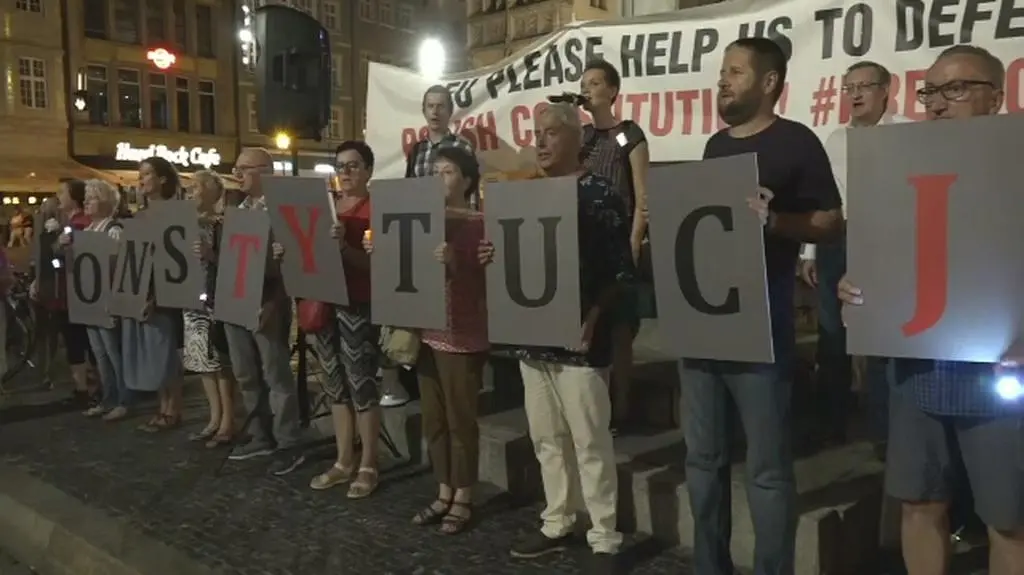 Protest przeciwko zmianom w sądownictwie we Wrocławiu