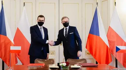 Polish and Czech leaders sign agreement ending dispute over Turów mine