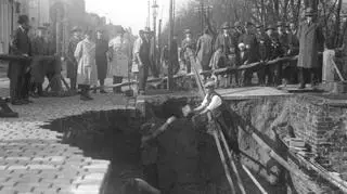 Ulica Marszałka Focha uszkodzona przez ulewę, 1931