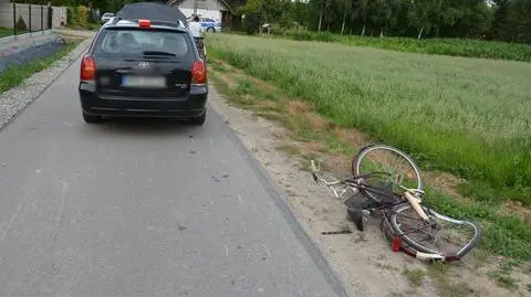 Potrącony dziewięciolatek na rowerze. Śmigłowiec zabrał dziecko do szpitala 