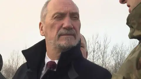 Obietnica ministra "nieaktualna". Tak Macierewicz zmieniał zdanie ws. black hawków