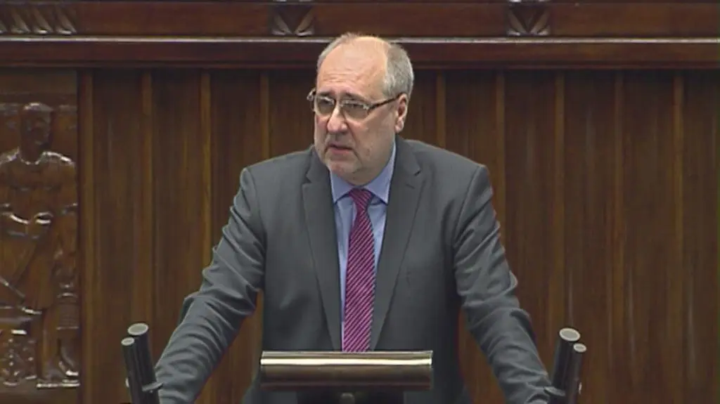 Poseł Kukiz15: efektów po roku pracy nowego MSZ-u nie widać