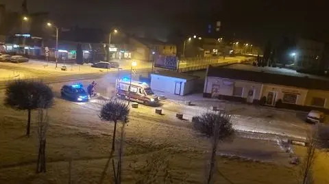 Pięciolatka wypadła z balkonu na czwartym piętrze