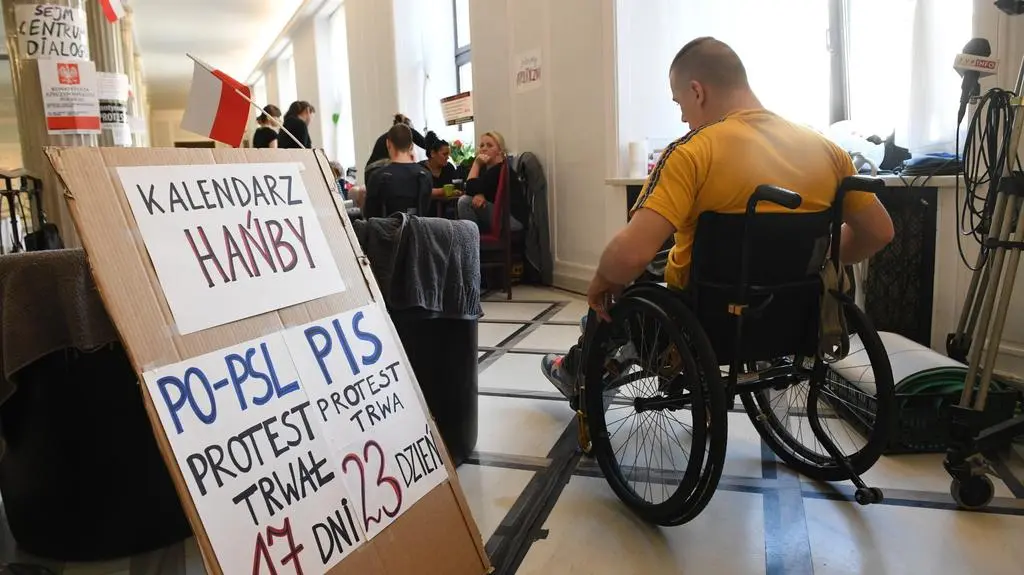 24. dzień protestu w Sejmie