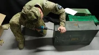 Sappers helped to open treasure boxes found in a basement in Wałbrzych