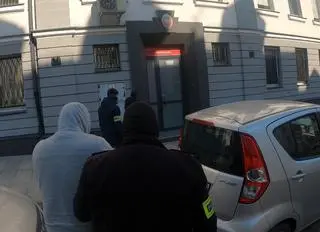 Podejrzany został przewieziony do prokuratury, gdzie usłyszał zarzut