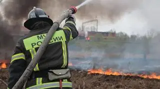 Płonąca baza ropy naftowej w obwodzie smoleńskim