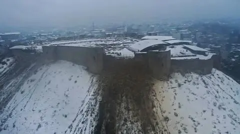 Pamiętał czasy Rzymian. "Jeden z najlepiej zachowanych zamków" zamienił się w gruzowisko
