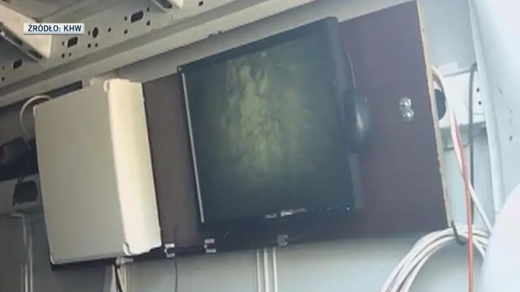Zobacz co zarejestrowała kamera opuszczona ponad kilometr pod ziemię
