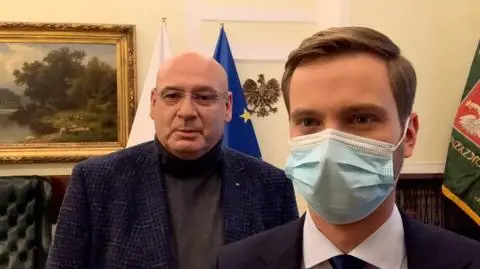 Czy szef partii dostaje pensję? Dlaczego sala jest często pusta? I co robi wicemarszałek? 