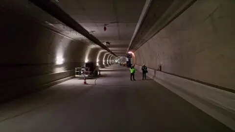 Kluczowy tunel na ukończeniu. "Udręka kilkugodzinnego oczekiwania na przeprawy się skończy"