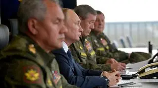 Władimir Putin i minister obrony Rosji Siergiej Szojgu 