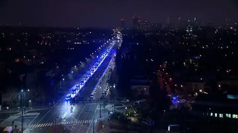 Sznur policyjnych radiowozów na Żoliborzu 