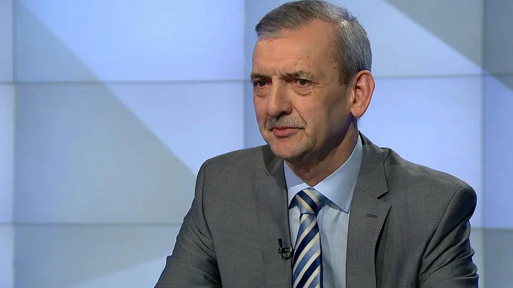 Broniarz: każdy scenariusz jest brany pod uwagę przesunięcie egzaminów jest możliwe