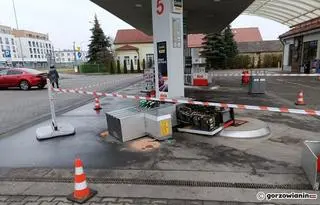 Stacja paliw został zamknięta do czasu naprawienia dystrybutora